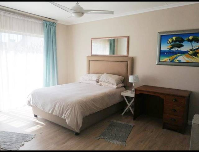 3 BEDROOM TOWNHOUSE RENTED IN BLUEWATER BAY